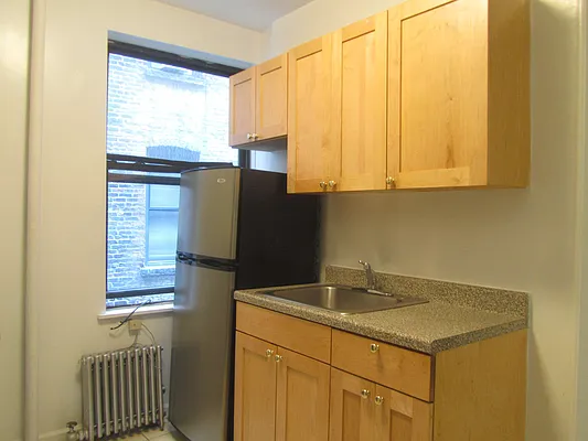 Rented by Beekman Street Realty | media 23