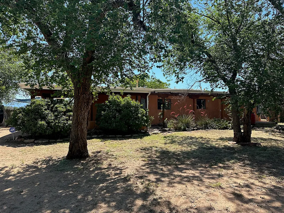 6493 Dominguez Ln