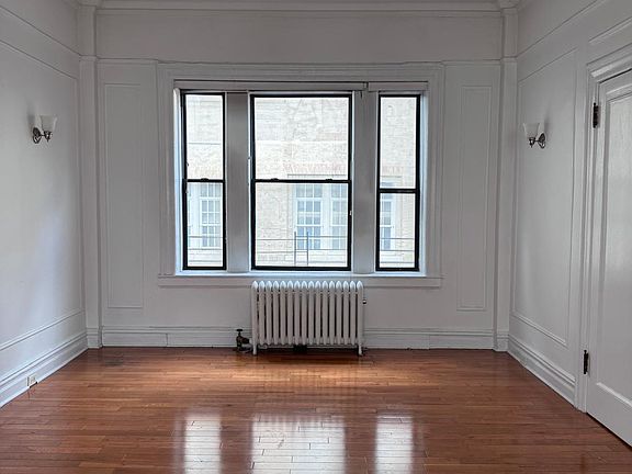 2nd image of 52 Irving Pl APT 68