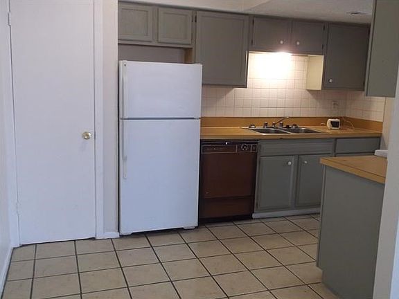 5th image of 1745 Wooten Park Dr