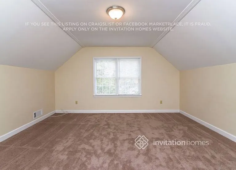1952 Red Rose Ln — Photo 8