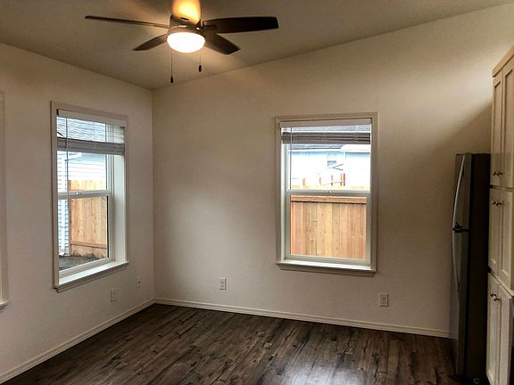5th image of 5251B SE Bybee Blvd
