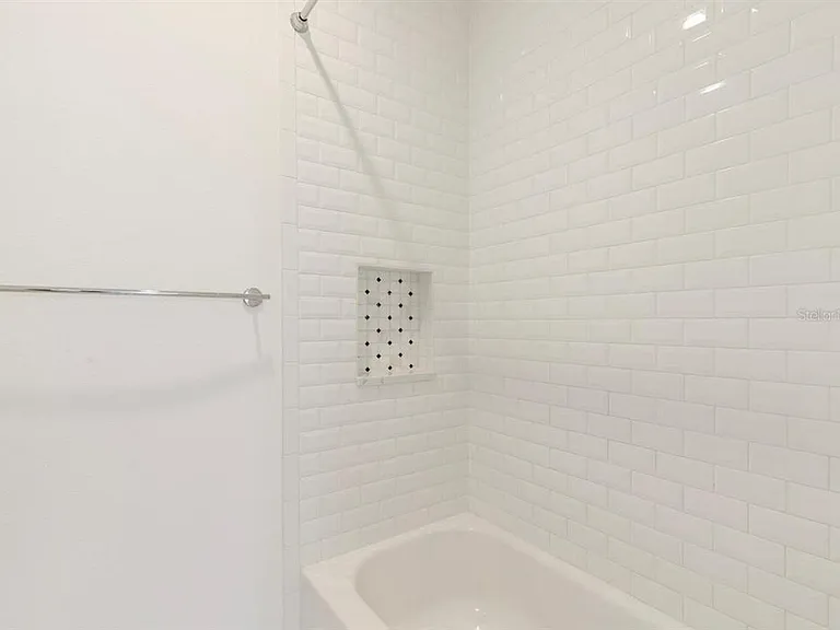 214 E Floribraska Ave — Photo 30