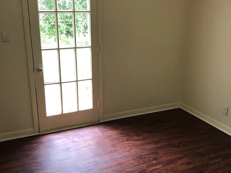 943 Archie Parrott Ln — Photo 8