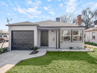 209 W Cameron Street, Hanford, CA, 93230