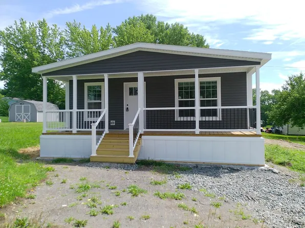 107 Elm Ln, Stillwater, NY 12170