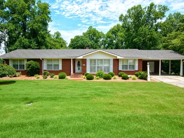 400 Ellenwood Dr, Bowdon, GA 30108