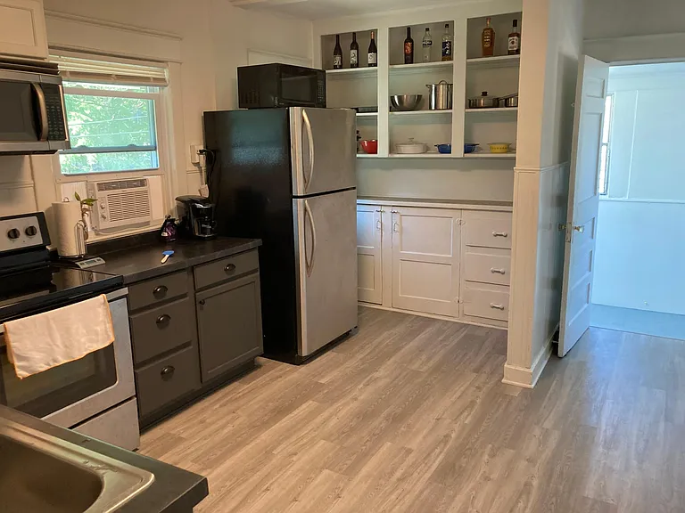301 Kensington Ave #2 — Photo 6