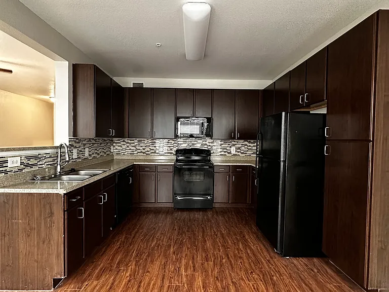 Westpoint at Scenic Vista Apartments — Photo 31