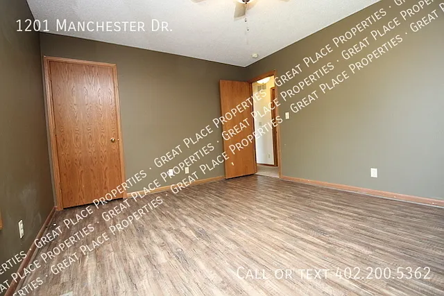 1201 Manchester Dr — Photo 30