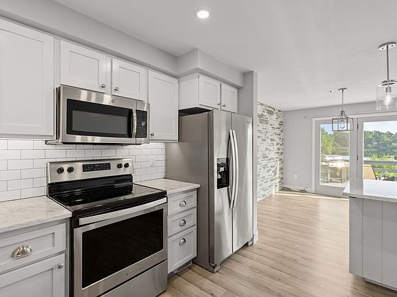 4th image of 241 Carver Rd APT 7