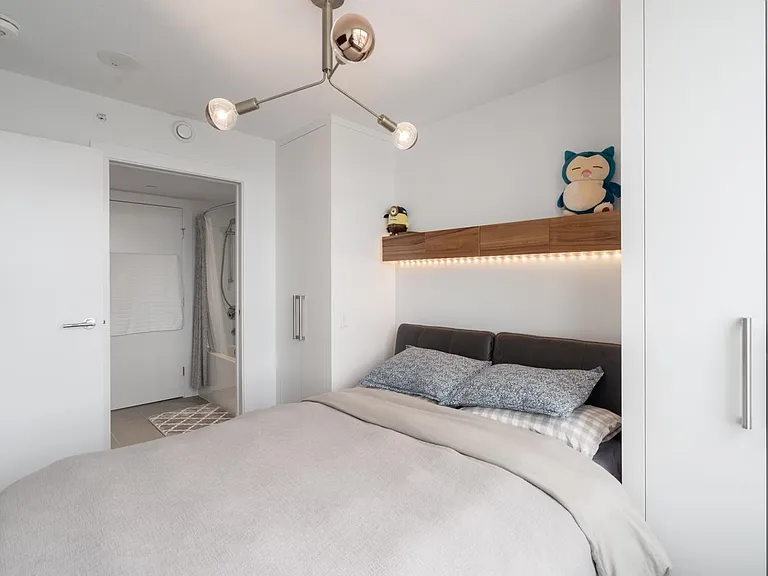 908 Quayside Dr #807 — Photo 11