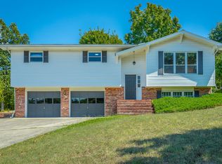 7008 Sandy Cove Dr, Harrison, TN 37341