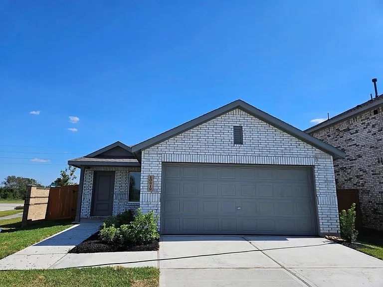 12018 Noble Wood Village Dr — Photo 1