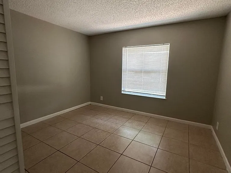 4833 Serafica Dr — Photo 8