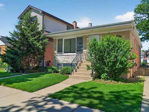 2nd image of 3942 N Oconto Ave