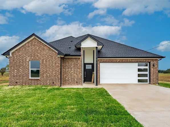 103 L B J Ranch Rd, Trinidad, TX 75163