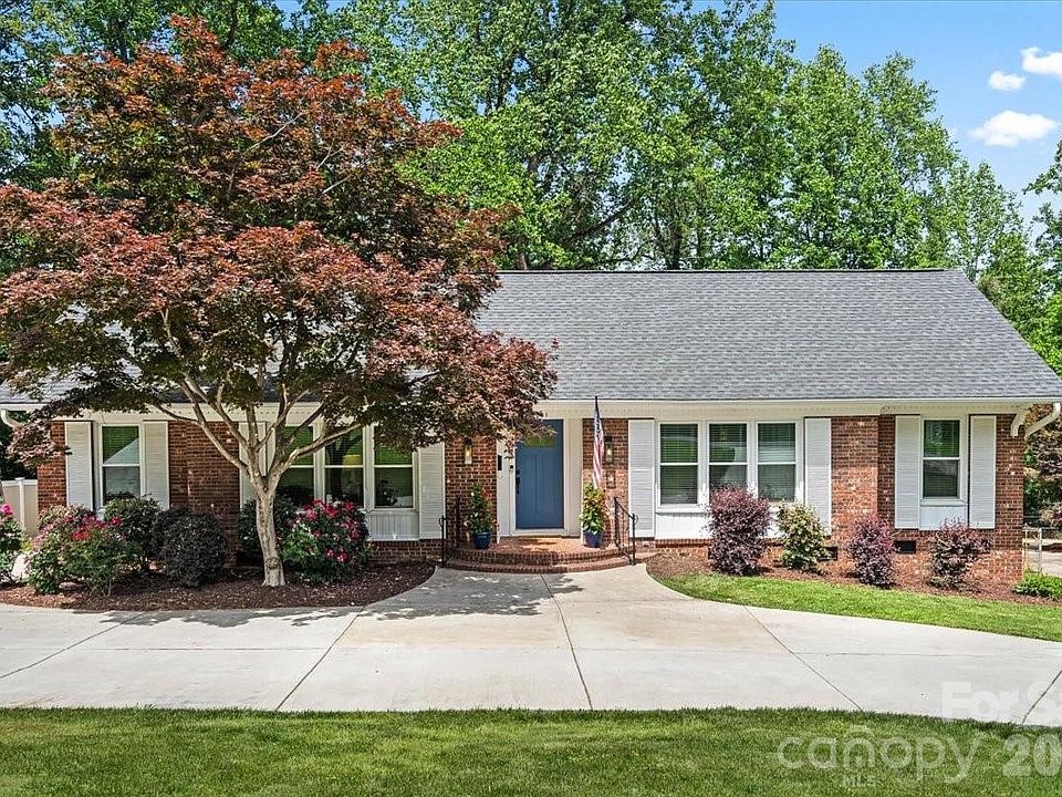 1st image of 3741 Riverbend Rd