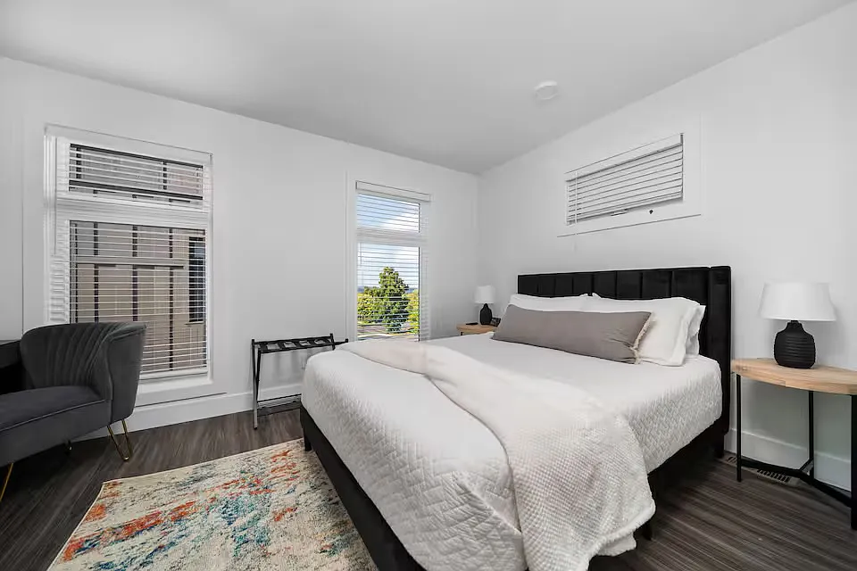 2 bed, $2,200 — Photo 3