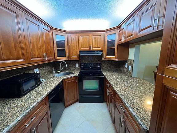 2nd image of 1010 Green Pine Blvd APT E2