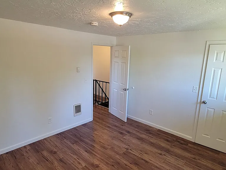530-536 34th Ave SE — Photo 11