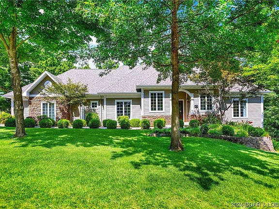 2nd image of 137 Cherry Hill Ct