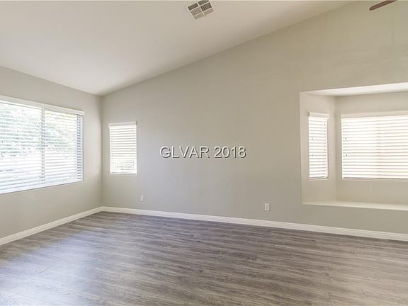 3rd image of 1575 Pimlico Hills St