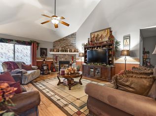 157 Wagon Rd, Science Hill, KY 42553