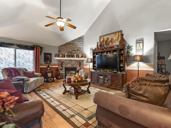 157 Wagon Rd, Science Hill, KY 42553