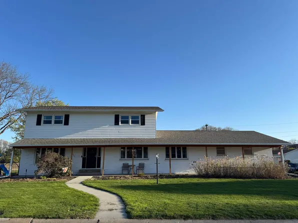 1313 Parkview Dr, Norfolk, NE 68701