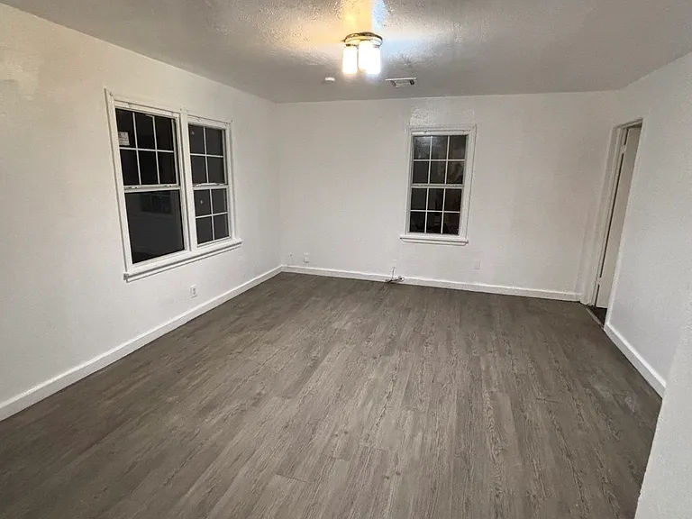 3248 SW 47th St — Photo 3