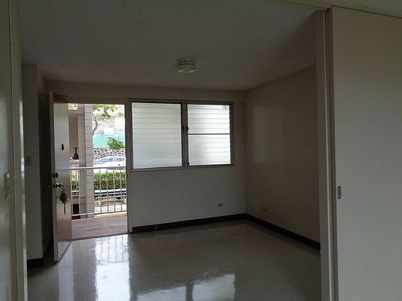 3rd image of 1420 Alapai St #204