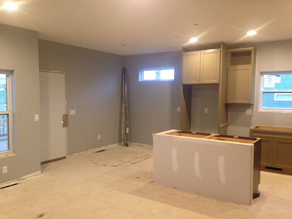 3rd image of 602 Owen St