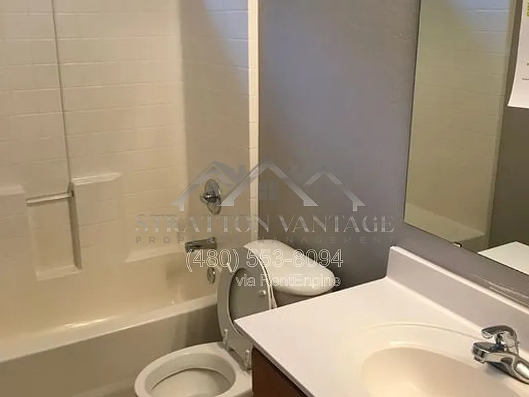 1101 E Elm Rd — Photo 8