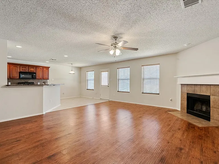 9812 George Washington Dr — Photo 7