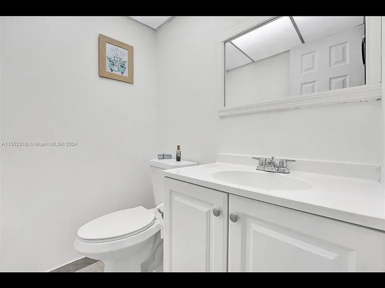20 NW 87th Ave #A223 — Photo 1