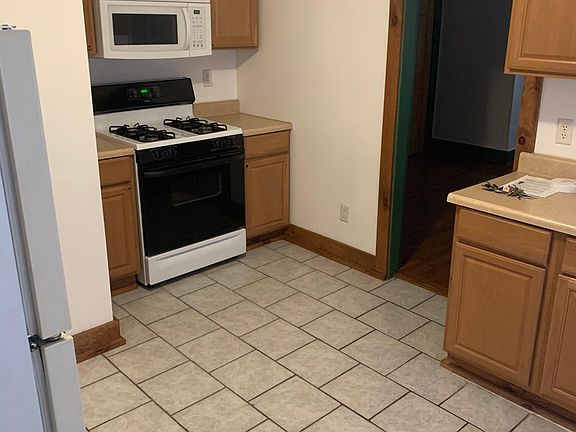 3rd image of 150 Maplewood Ave #A