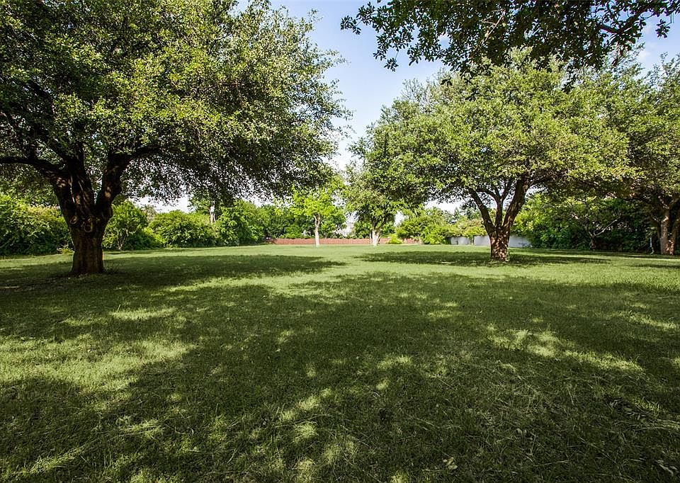 1st image of 10742 Lennox Ln