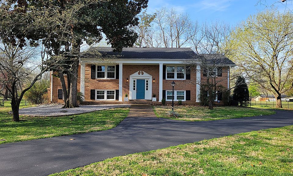 1st image of 310 Raintree Dr