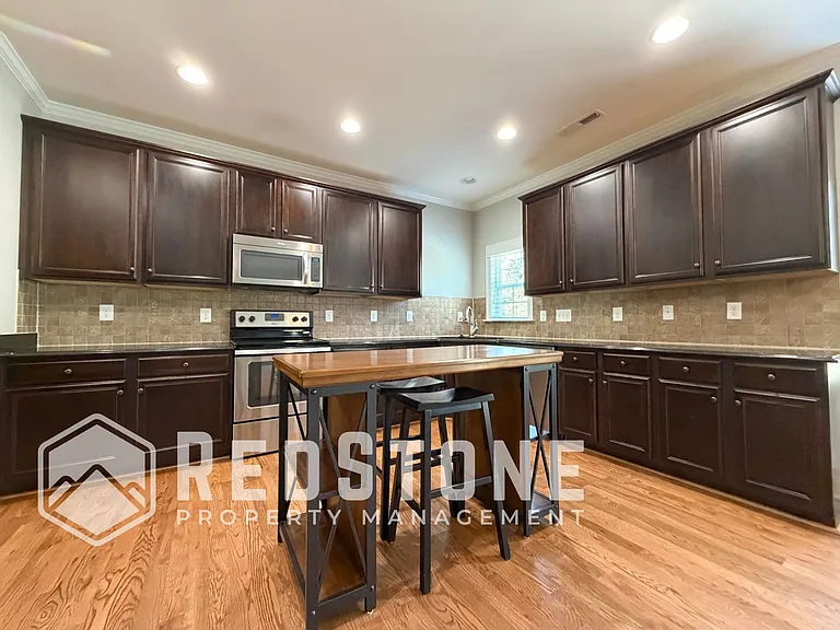 1823 Buxton Way — Photo 9