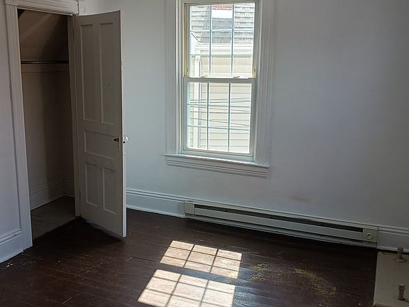 4th image of 111 N Cedar St #2