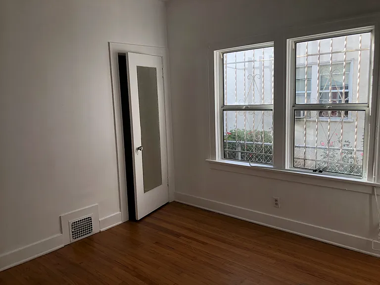 177 S Sycamore Ave #175.5 — Photo 7