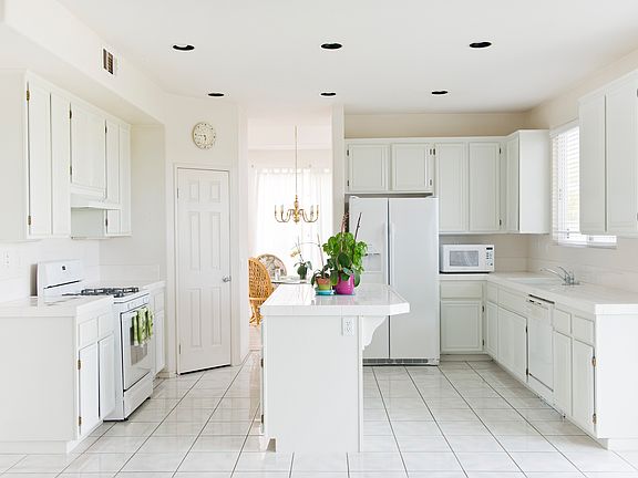5th image of 75 Corte Madera