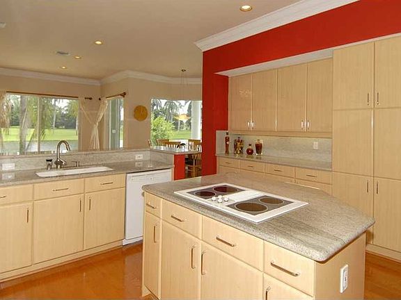 5th image of 3373 Hollywood Oaks Dr