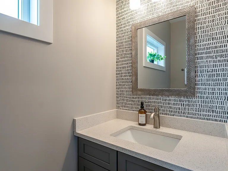601 E Miller Dr — Photo 45