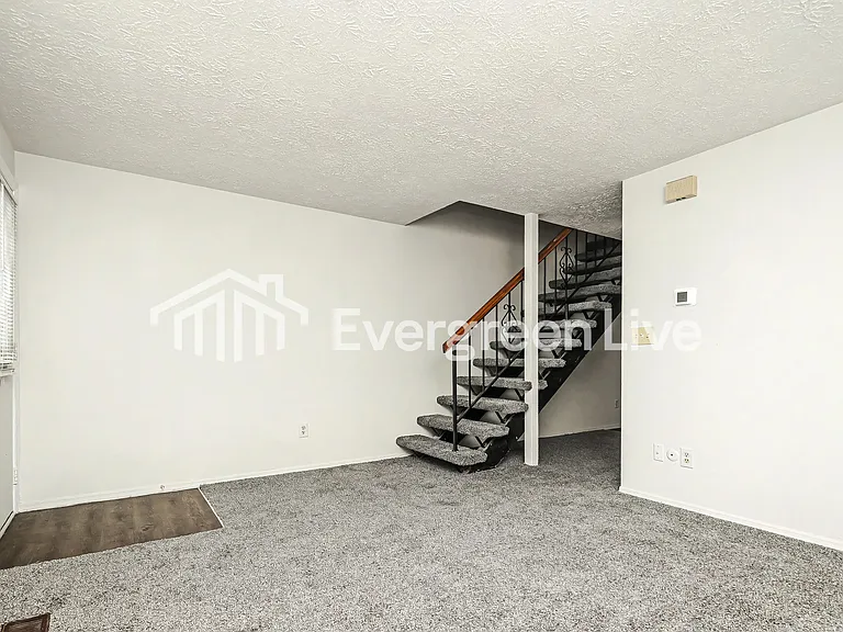 7751 Mount Hood Dr — Photo 6