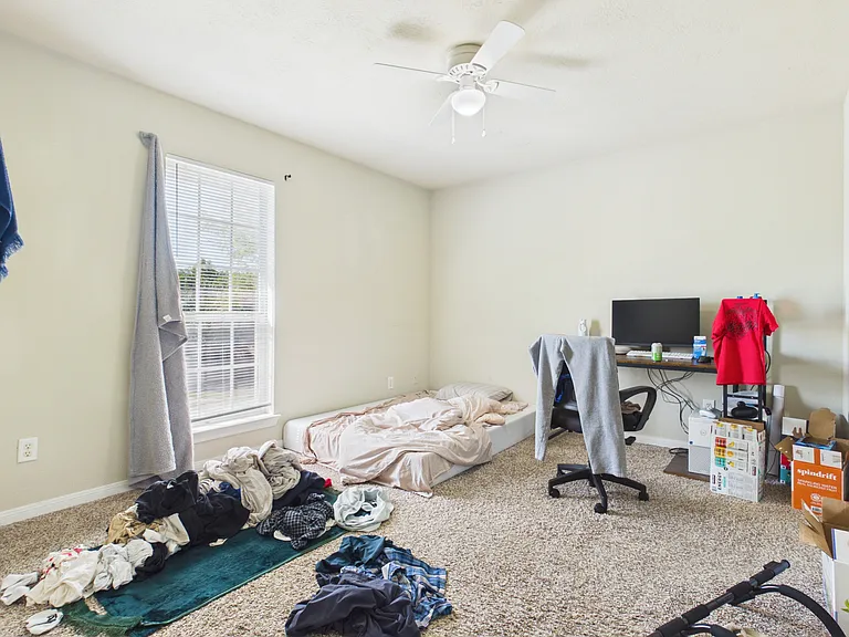 513 Camp Ct — Photo 25
