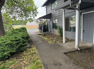 105 S Shasta Ave #2, Eagle Pt, OR 97524