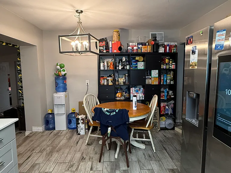 531 E Blacklidge Dr — Photo 7
