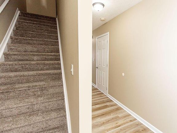 4th image of 317 Faulconer Dr